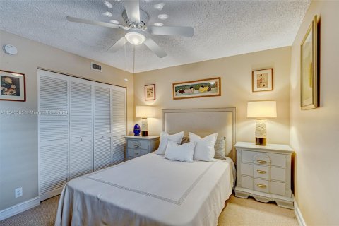 Condo in North Palm Beach, Florida, 3 bedrooms  № 1059572 - photo 22