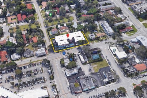 Commercial property in North Miami, Florida № 1059571 - photo 3