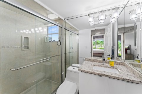 Copropriété à vendre à Pompano Beach, Floride: 2 chambres, 112.41 m2 № 1059530 - photo 15