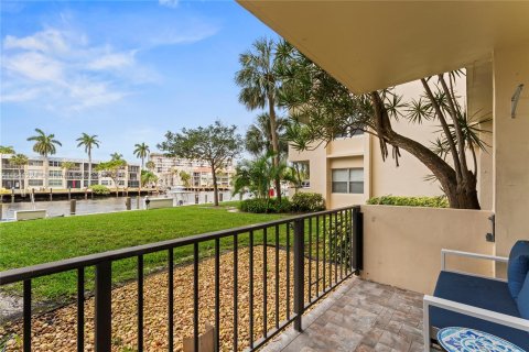 Copropriété à vendre à Pompano Beach, Floride: 2 chambres, 112.41 m2 № 1059530 - photo 2