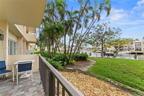 Copropriété à vendre à Pompano Beach, Floride: 2 chambres, 112.41 m2 № 1059530 - photo 24