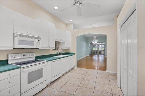 Condo in North Port, Florida, 2 bedrooms  № 1338130 - photo 9