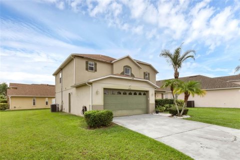 Villa ou maison à vendre à Kissimmee, Floride: 3 chambres, 221.85 m2 № 1338160 - photo 4