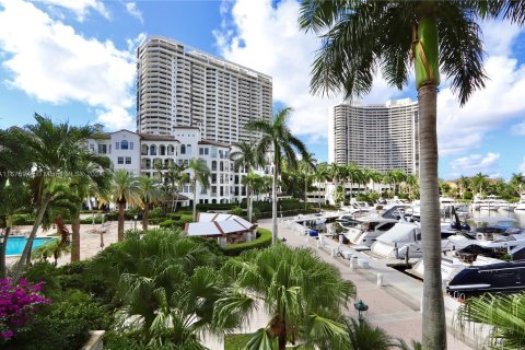 Condo in Aventura, Florida, 2 bedrooms  № 1400089 - photo 2