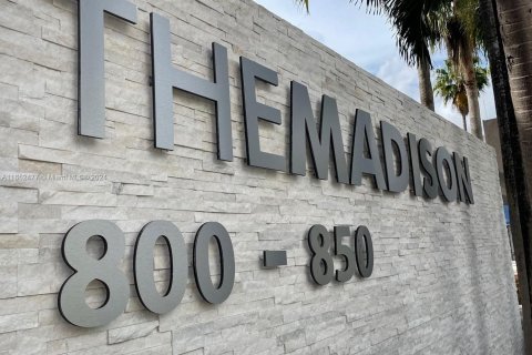 Condominio en venta en Miami, Florida, 1 dormitorio, 64.01 m2 № 1398094 - foto 1