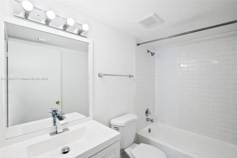 Condominio en venta en Miami, Florida, 1 dormitorio, 64.01 m2 № 1398094 - foto 17