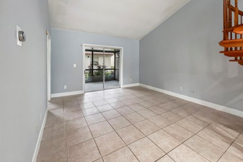 Townhouse in West Palm Beach, Florida 2 bedrooms, 99.68 sq.m. № 1045581 - photo 14