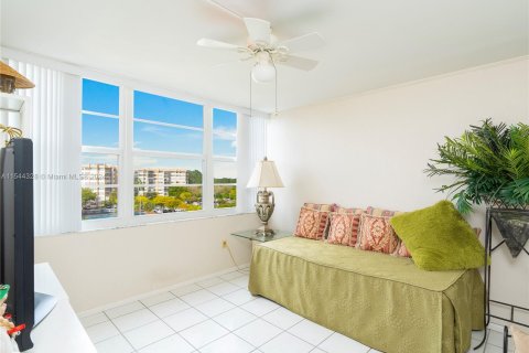 Condominio en venta en Pembroke Pines, Florida, 2 dormitorios, 121.7 m2 № 1045256 - foto 22