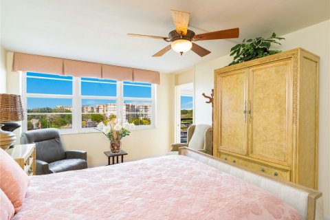 Condominio en venta en Pembroke Pines, Florida, 2 dormitorios, 121.7 m2 № 1045256 - foto 16
