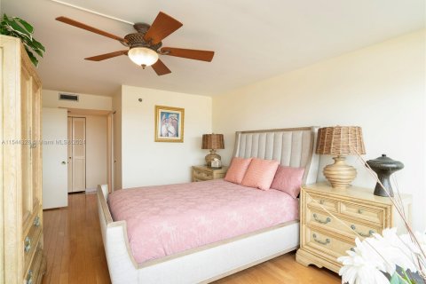 Condominio en venta en Pembroke Pines, Florida, 2 dormitorios, 121.7 m2 № 1045256 - foto 18