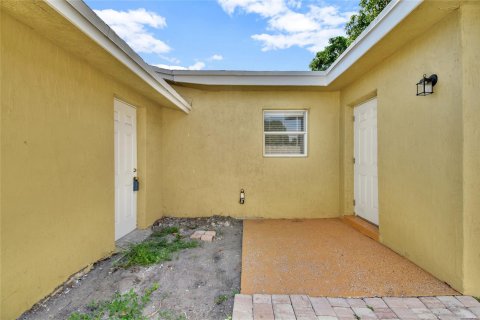 House in Fort Lauderdale, Florida 3 bedrooms, 141.4 sq.m. № 1226861 - photo 21