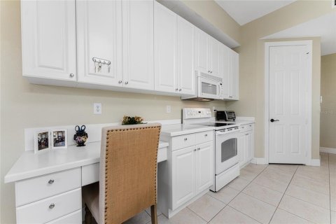 Copropriété à vendre à Punta Gorda, Floride: 2 chambres, 137.96 m2 № 1212587 - photo 12