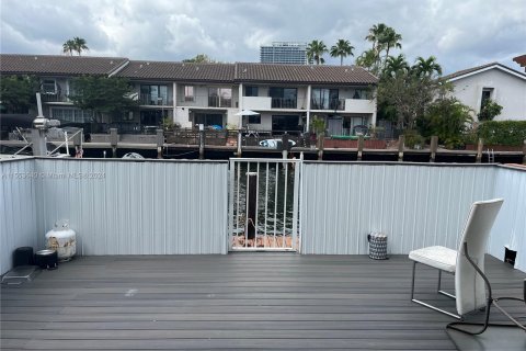 Villa ou maison à vendre à North Miami Beach, Floride: 2 chambres, 144 m2 № 1076096 - photo 8