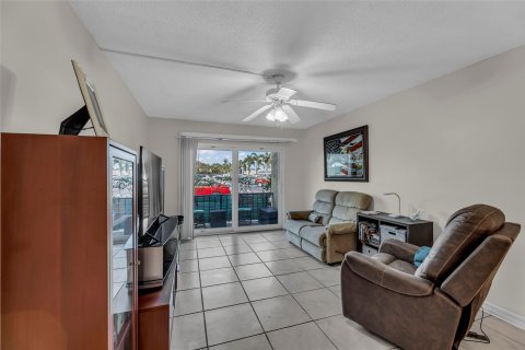 Condominio en venta en Wilton Manors, Florida, 1 dormitorio, 65.03 m2 № 1022066 - foto 30
