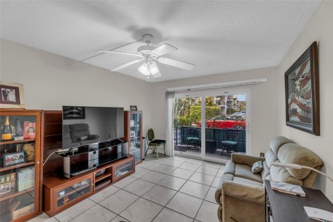 Condominio en venta en Wilton Manors, Florida, 1 dormitorio, 65.03 m2 № 1022066 - foto 28