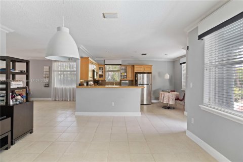 Villa ou maison à vendre à Miami, Floride: 4 chambres, 220.74 m2 № 1346048 - photo 7