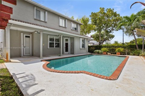 Casa en venta en Miami, Florida, 4 dormitorios, 220.74 m2 № 1346048 - foto 23