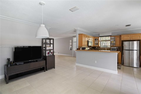 Casa en venta en Miami, Florida, 4 dormitorios, 220.74 m2 № 1346048 - foto 10