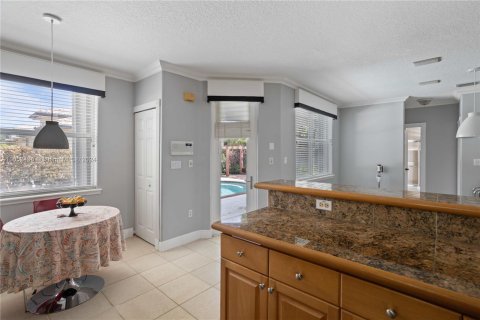 Casa en venta en Miami, Florida, 4 dormitorios, 220.74 m2 № 1346048 - foto 9