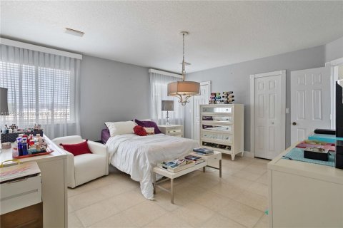 Casa en venta en Miami, Florida, 4 dormitorios, 220.74 m2 № 1346048 - foto 11