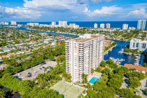 Condo in Fort Lauderdale, Florida, 2 bedrooms  № 1346049 - photo 2