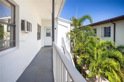 Immobilier commercial à vendre à Miami Beach, Floride: 504.09 m2 № 1345998 - photo 25