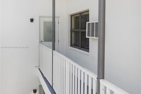 Immobilier commercial à vendre à Miami Beach, Floride: 504.09 m2 № 1345998 - photo 23