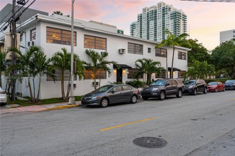 Immobilier commercial à vendre à Miami Beach, Floride: 504.09 m2 № 1345998 - photo 3