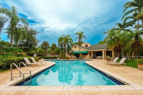 Copropriété à vendre à Sunrise, Floride: 2 chambres, 95.13 m2 № 1345517 - photo 25