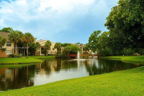 Copropriété à vendre à Sunrise, Floride: 2 chambres, 95.13 m2 № 1345517 - photo 22