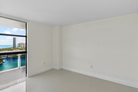 Condominio en venta en Aventura, Florida, 2 dormitorios, 92.16 m2 № 1345542 - foto 10