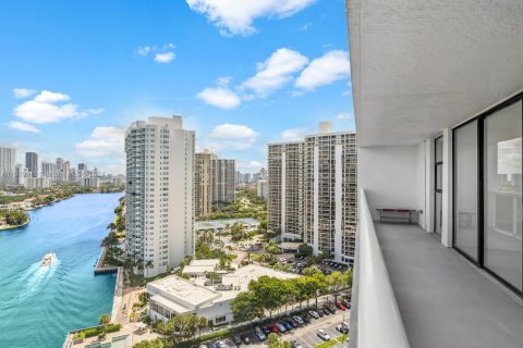 Condominio en venta en Aventura, Florida, 2 dormitorios, 92.16 m2 № 1345542 - foto 21