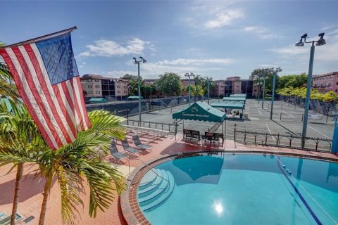 Condo in Fort Lauderdale, Florida, 2 bedrooms  № 1047607 - photo 14