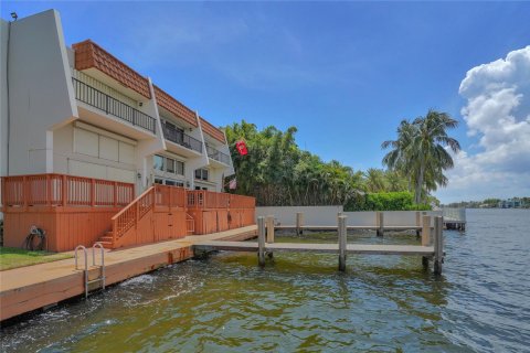 Condo in Lauderdale-by-the-Sea, Florida, 2 bedrooms  № 1047627 - photo 8