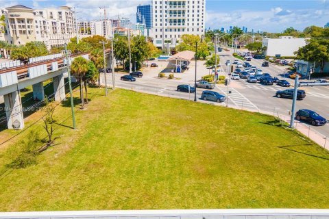 Propiedad comercial en venta en Coral Gables, Florida № 1372537 - foto 8