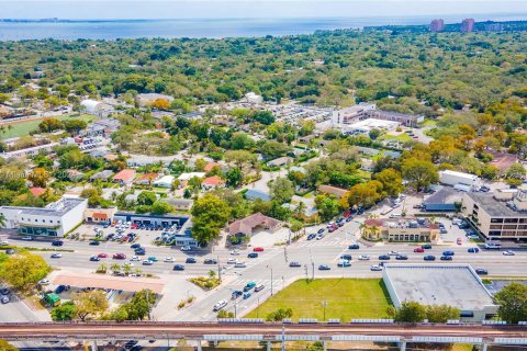 Propiedad comercial en venta en Coral Gables, Florida № 1372537 - foto 4