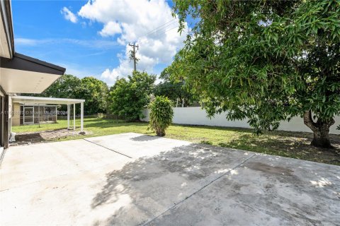 Casa en venta en Miami Gardens, Florida, 3 dormitorios, 149.39 m2 № 1372539 - foto 22