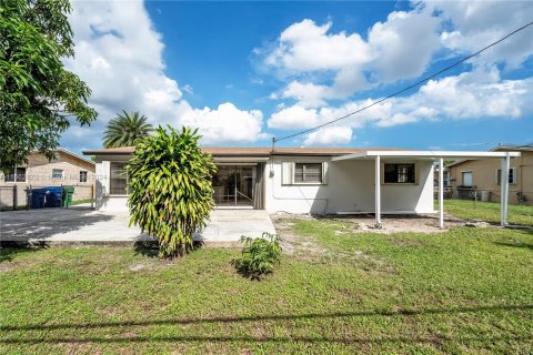 Villa ou maison à vendre à Miami Gardens, Floride: 3 chambres, 149.39 m2 № 1372539 - photo 23