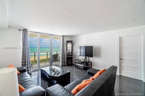 Condominio en venta en Miami Beach, Florida, 1 dormitorio, 76.55 m2 № 1292398 - foto 3