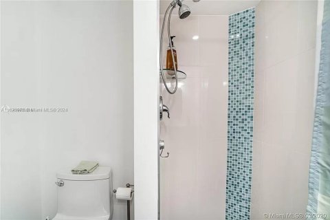 Condominio en venta en Miami Beach, Florida, 1 dormitorio, 76.55 m2 № 1292398 - foto 14