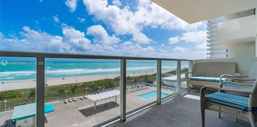 Condominio en Miami Beach, Florida, 1 dormitorio  № 1292398