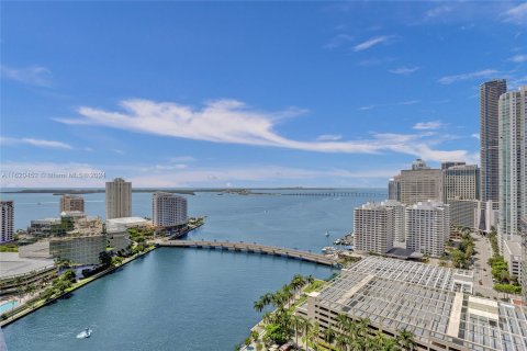 Condo in Miami, Florida, 1 bedroom  № 1271128 - photo 19