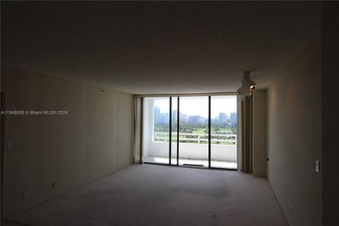 Copropriété à vendre à Aventura, Floride: 2 chambres, 113.62 m2 № 1060472 - photo 8