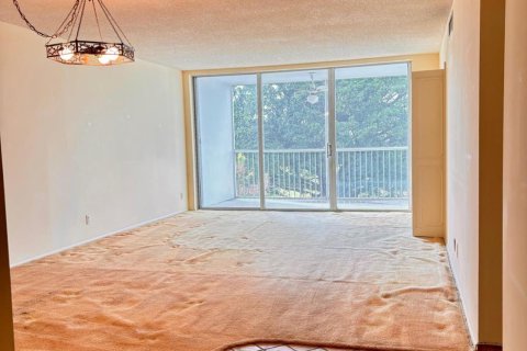 Copropriété à vendre à Pompano Beach, Floride: 2 chambres, 98.85 m2 № 1054592 - photo 10