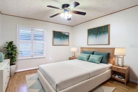 Condo in Saint Petersburg, Florida, 1 bedroom  № 1372173 - photo 14