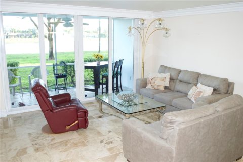 Condo in Pompano Beach, Florida, 3 bedrooms  № 1073644 - photo 7