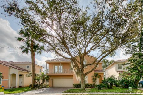 House in Pembroke Pines, Florida 5 bedrooms, 233.37 sq.m. № 1067731 - photo 6