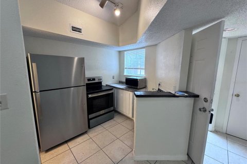 Condominio en alquiler en Orlando, Florida, 3 dormitorios, 80.27 m2 № 1346874 - foto 5