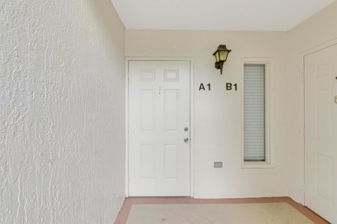 Condo in Palm City, Florida, 3 bedrooms  № 1044034 - photo 27