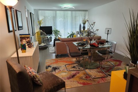 Condominio en venta en Lauderhill, Florida, 2 dormitorios, 102.19 m2 № 1044035 - foto 22